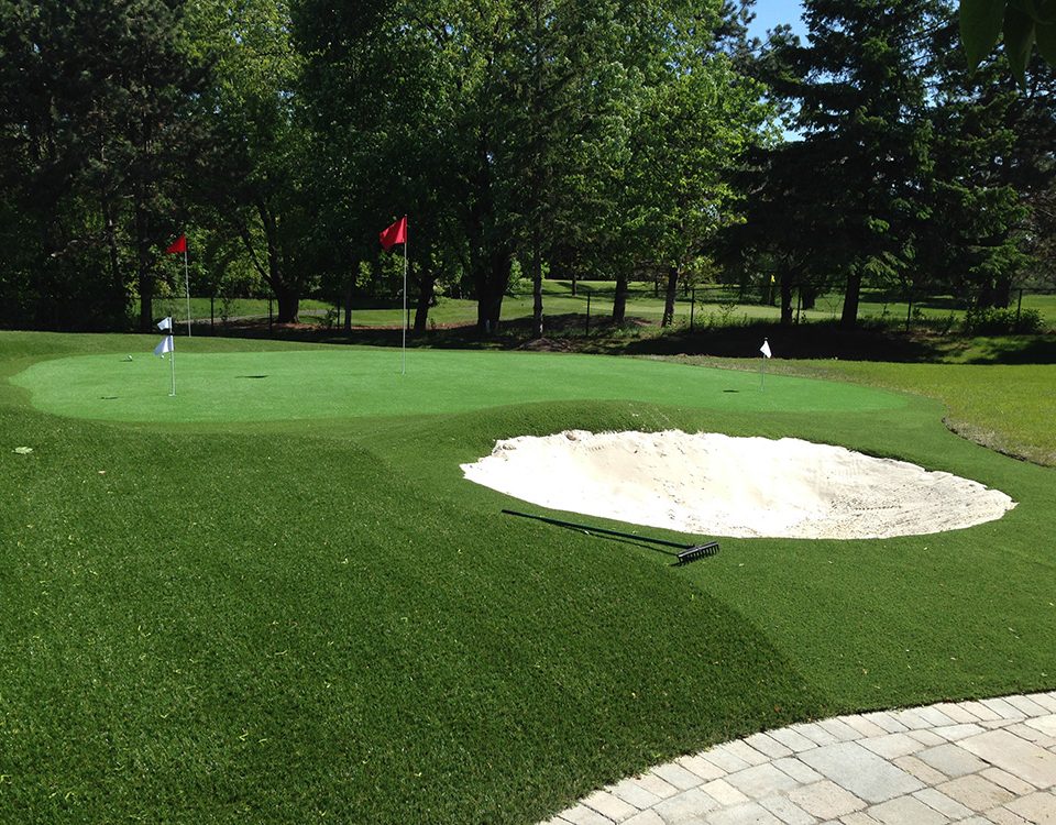 lush putting green and golf turf in Vauhan Ontario