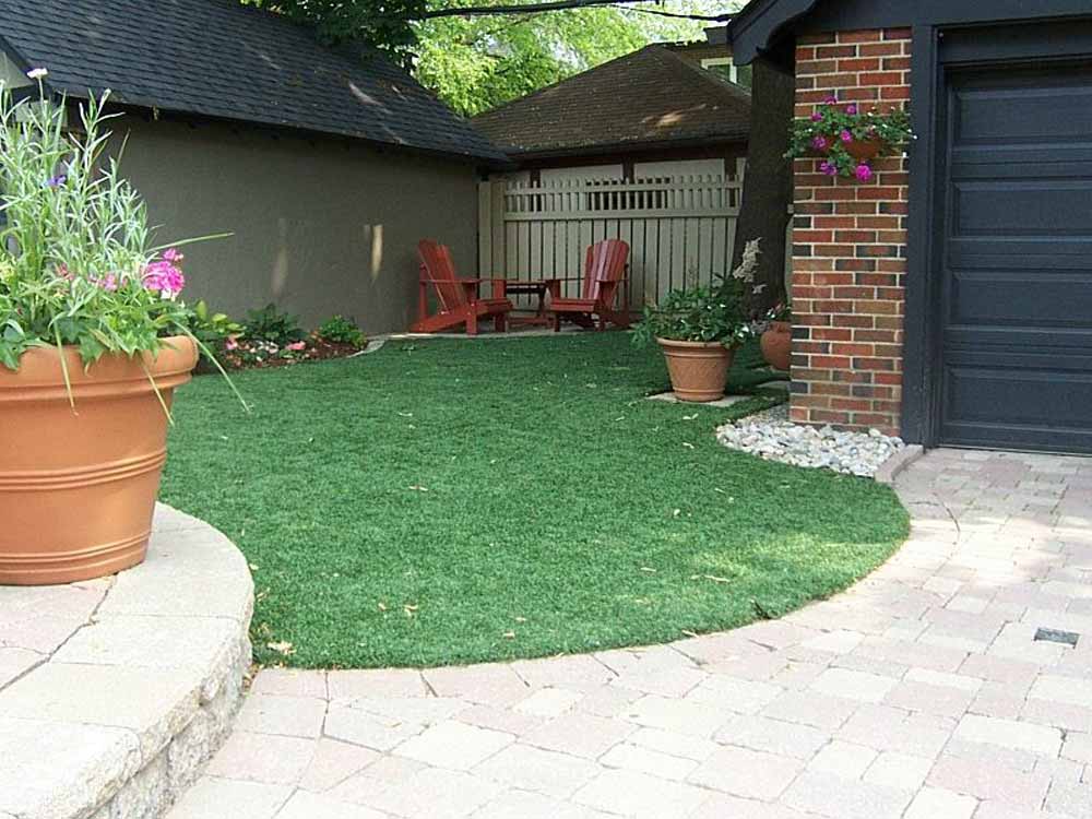 backyard artificial lawn smal Etobicoke backyard