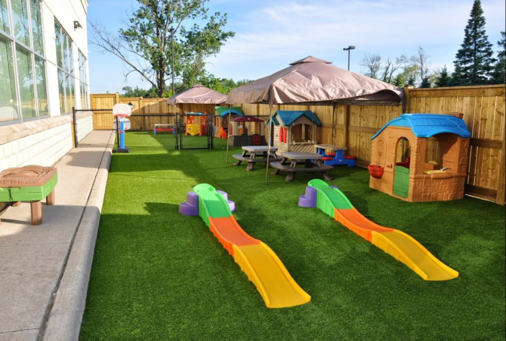 Kids love DT Playground Grass soft and safe