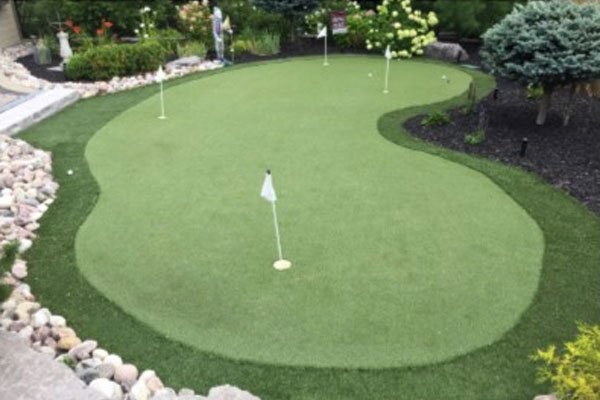 artificial golf greens & turf