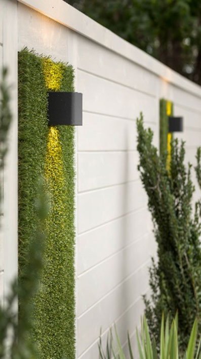 artificial-turf-on-wall
