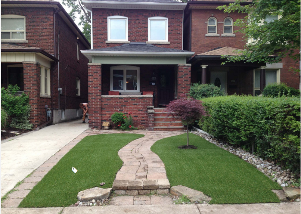 Toronto Front lawn with pathway to front door